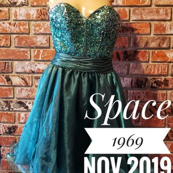 Downtown Relics - That wonderful party dress...prom...or any dance - Antiques Near Me - Visalia, California