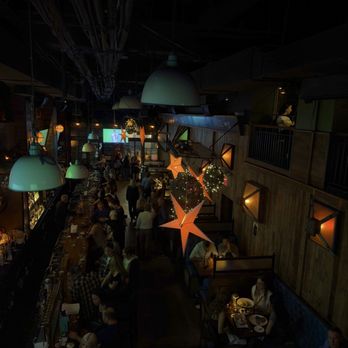 Mustang Harry's - Dining area - Sports Bars Near Me - New York, New York