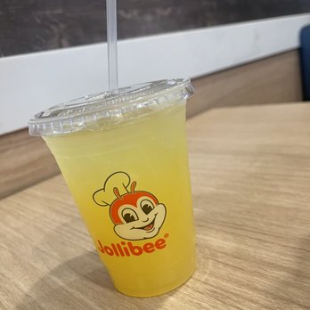Jollibee - Pineapple juice drink, soooooo good! - Fast Food Near Me - Tukwila, Washington