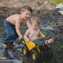 Trisha Harris Photography - children mud session