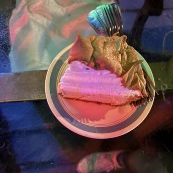 Blue Heaven - Key Lime Pie - Breakfast & Brunch Near Me - Key West, Florida Blue Heaven - Key Lime Pie - Breakfast & Brunch Near Me - Key West, Florida