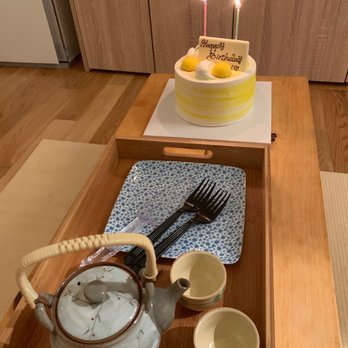 Hideko Spa - Tea and a birthday cake after our whole session! - Massage Therapy Near Me - Los Angeles, California