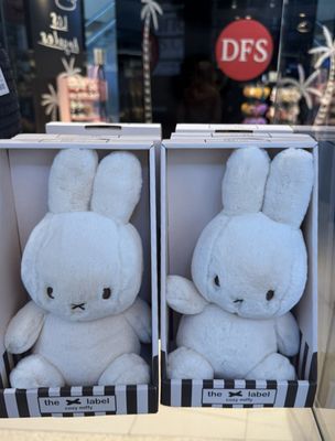 DFS Los Angeles International Airport by null