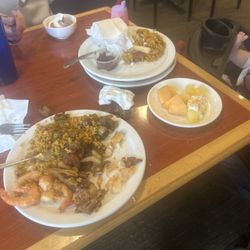 Hong Kong Buffet - Random choices all disgusting