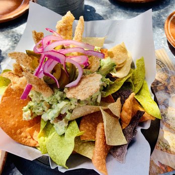 Galeon - Chips and guacamole - Mexican Near Me - Rosarito, BCN