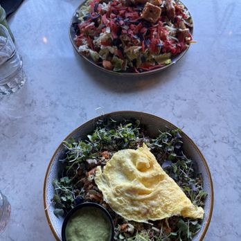H Cafe - Grain Bowl *Made With Organic Egg* Southwest BBQ Chicken Salad - Breakfast & Brunch Near Me - Los Angeles, California