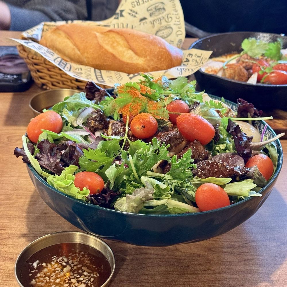 Me’s Kitchen - Vietnamese Near Me - Sacramento, California