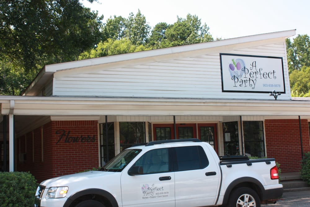 A PERFECT PARTY Updated September 2024 1805 Bomar St, Marshall