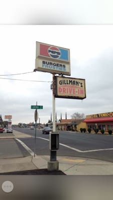 Gillman's Classic Drive-In by null