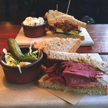 Mogg - Pastrami with pulled pork behind it - American Near Me - Berlin, BE