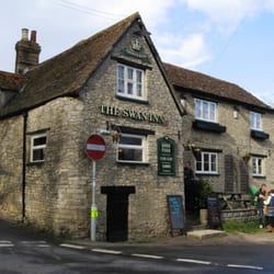 The Swan Inn - Swan Inn, Islip