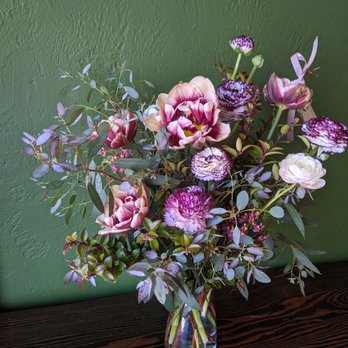 House Flowers - Florists Near Me - Shelton, Washington House Flowers - Florists Near Me - Shelton, Washington