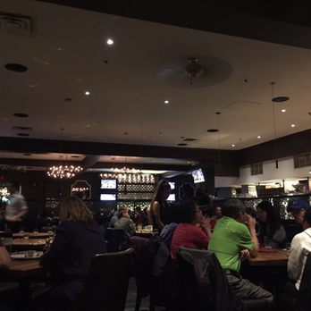 Earls Kitchen + Bar - Canadian (New) Near Me - Richmond, British Columbia Earls Kitchen + Bar - Canadian (New) Near Me - Richmond, British Columbia