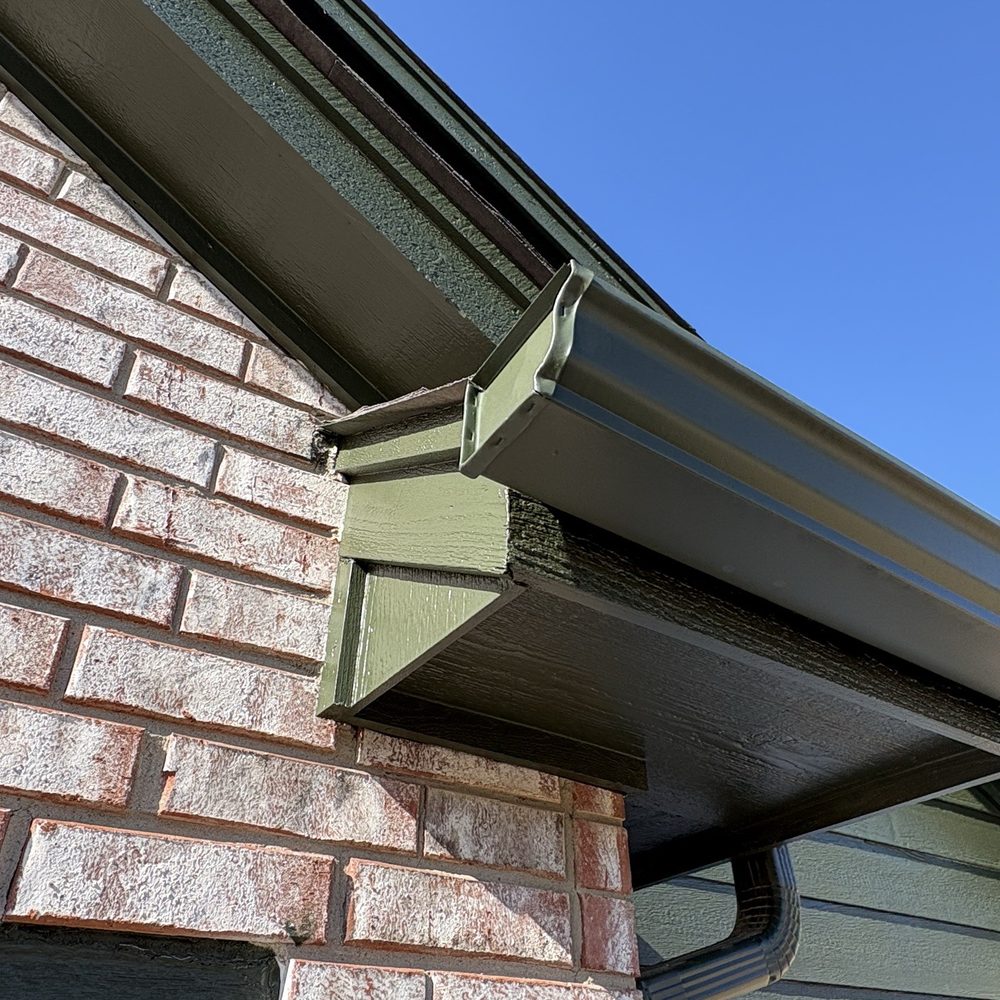 Villas Paint & Design - Painted gutters and trim - Painters Near Me - Tulsa, Oklahoma Villas Paint & Design - Painted gutters and trim - Painters Near Me - Tulsa, Oklahoma
