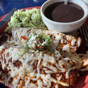 Caliente - Decent chicken enchiladas - Tex-Mex Near Me - Houston, Texas Caliente - Decent chicken enchiladas - Tex-Mex Near Me - Houston, Texas