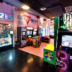 Corvette Diner - Gamers Garage Arcade