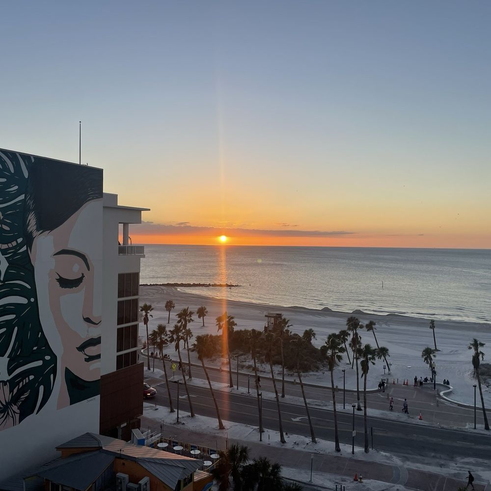 Sielo Rooftop Bar - Romantic sunset views from Sielo rooftop bar at the Hiatus hotel - Tiki Bars Near Me - Clearwater, Florida Sielo Rooftop Bar - Romantic sunset views from Sielo rooftop bar at the Hiatus hotel - Tiki Bars Near Me - Clearwater, Florida