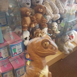 Werner's Hallmark Shop - Bob the Raptor says "These mammals have so much more than cards."