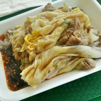 Da Ke Yi Snacks - Beef and Egg Rice Roll $4.50 tax included. Chili oil on the side. Old style scraped rice rolls. - Food Court Near Me - Toronto, Ontario Da Ke Yi Snacks - Beef and Egg Rice Roll $4.50 tax included. Chili oil on the side. Old style scraped rice rolls. - Food Court Near Me - Toronto, Ontario
