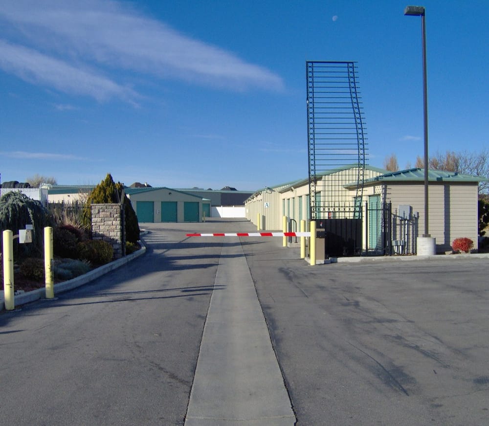 STORAGEMART Updated September 2024 12 Photos 2821 12th Ave Rd