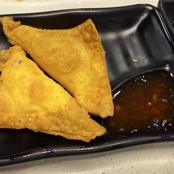 Magic Sushi - 6 Piece Crab Rangoon - Sushi Bars Near Me - Charlotte, North Carolina