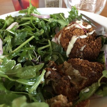 The Commonwealth - Burgers Near Me - Snoqualmie Pass, Washington