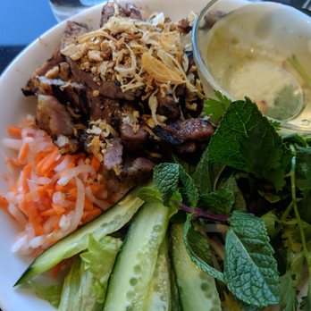 TRAN Cantine - Pork bowl with rice - Vietnamese Near Me - Montreal, Quebec