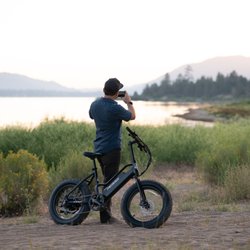 Goldsmiths Sports - Pedego by the lake