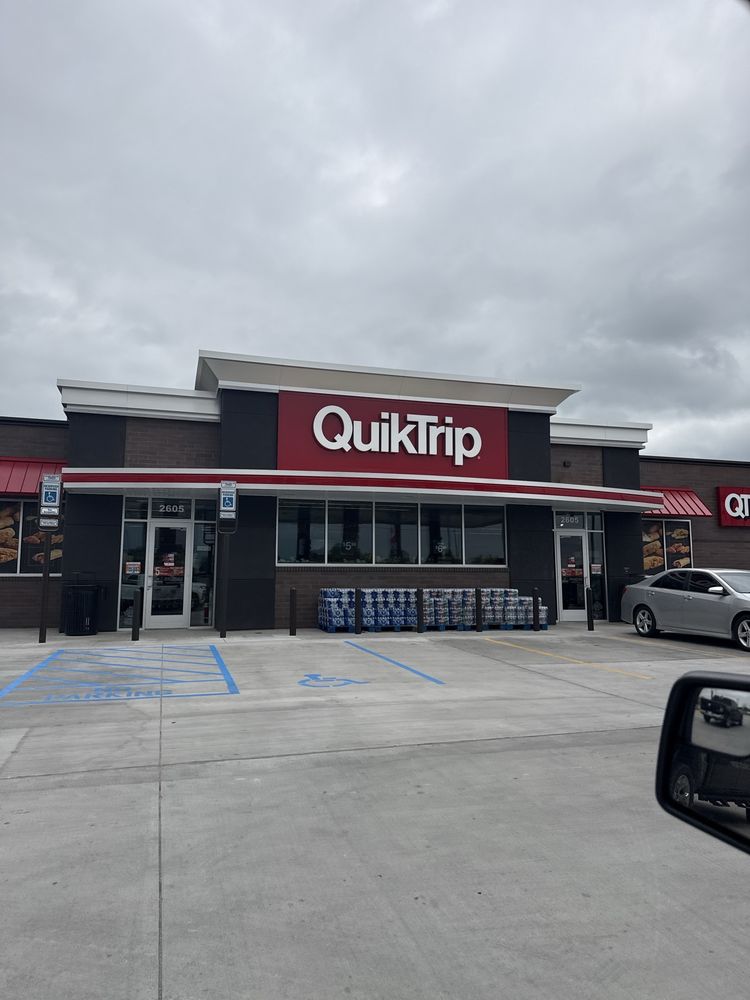 QuikTrip Logo