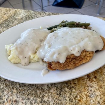 6 Klicks Cafe - Chicken-fried chicken with mashed potatoes and stewed green beans - Cafes Near Me - Helotes, Texas 6 Klicks Cafe - Chicken-fried chicken with mashed potatoes and stewed green beans - Cafes Near Me - Helotes, Texas