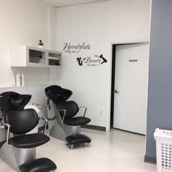 Vilma's Hair Studio - Shampoo bowls