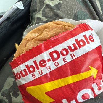 In-N-Out Burger - Double Double - Burgers Near Me - Inglewood, California In-N-Out Burger - Double Double - Burgers Near Me - Inglewood, California