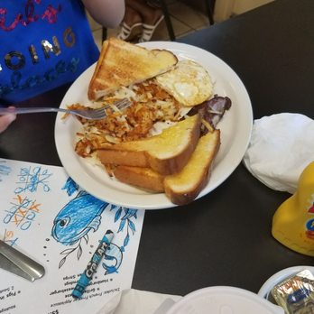 Hungry Hunter Restaurant - Kids hunter meal - Breakfast & Brunch Near Me - Branson, Missouri