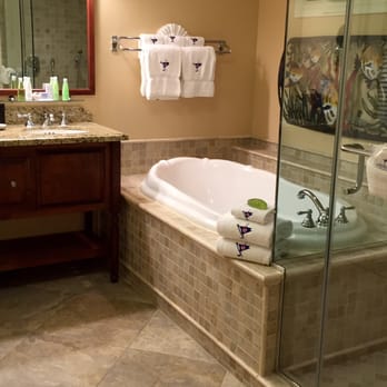 Ocean Reef Club - The restroom is the best super clean - Hotels Near Me - Key Largo, Florida Ocean Reef Club - The restroom is the best super clean - Hotels Near Me - Key Largo, Florida