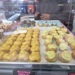 Grey’s Donuts