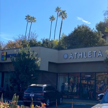 Athleta - Between Trader Joes & Crave Cafe, in Sephora strip mall - Women's Clothing Near Me - Studio City,, California