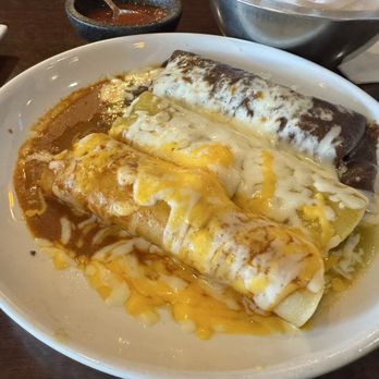 Jalisco's Restaurant and Bar - Enchiladas Trio - Mexican Near Me - Austin, Texas Jalisco's Restaurant and Bar - Enchiladas Trio - Mexican Near Me - Austin, Texas
