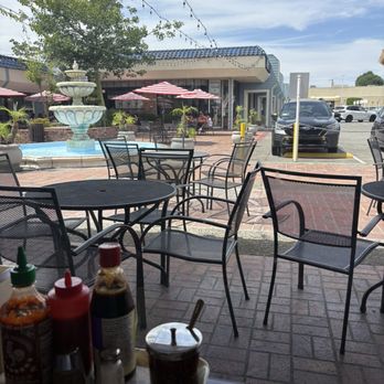 Pho Ky Dong - Outside seating - Vietnamese Near Me - Tustin, California Pho Ky Dong - Outside seating - Vietnamese Near Me - Tustin, California