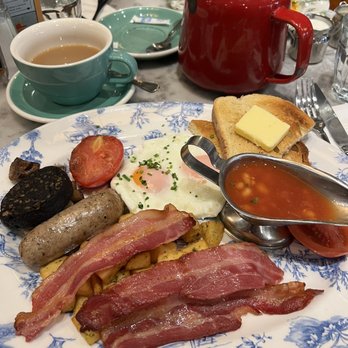 Bill's - British Near Me - London, XGL