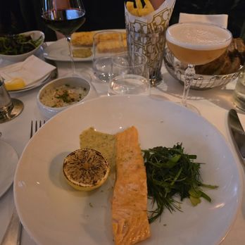 Le Fouquet's - Salmon - French Near Me - Paris, 75 Le Fouquet's - Salmon - French Near Me - Paris, 75