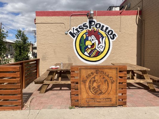 Kiss Pollos Estilo Sinaloa by null