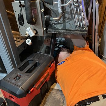 Mannix Heating & Cooling - Cleaning the evaporator coil of an HVAC system. - Heating & Air Conditioning/HVAC Near Me - Chantilly, Virginia Mannix Heating & Cooling - Cleaning the evaporator coil of an HVAC system. - Heating & Air Conditioning/HVAC Near Me - Chantilly, Virginia