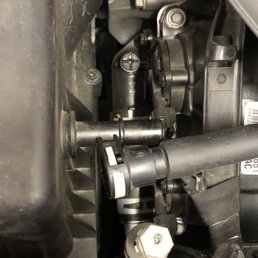 Notice the air hose is not connected to the port on the air filter housing Notice the air hose is not connected to the port on the air filter housing