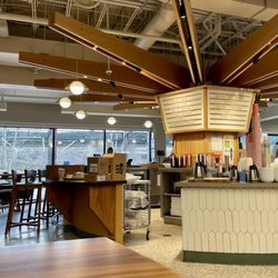 Barnes & Noble - Food court