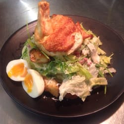 Café Bar Brasserie Evolution - Un autre classique, la Salade Caesar Poulet