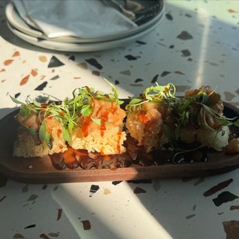 N17 The Lane - Crispy salmon rice - Gastropubs Near Me - Los Angeles, California N17 The Lane - Crispy salmon rice - Gastropubs Near Me - Los Angeles, California