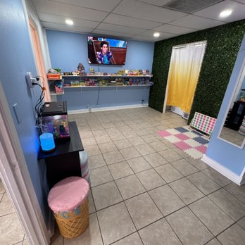 Sweet Meltdown - Ice Cream & Frozen Yogurt Near Me - Elberta, Alabama Sweet Meltdown - Ice Cream & Frozen Yogurt Near Me - Elberta, Alabama