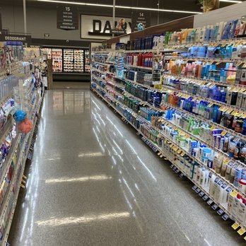 Giant - Crystal clean and clear aisle lol - Bakeries Near Me - Burtonsville, Maryland Giant - Crystal clean and clear aisle lol - Bakeries Near Me - Burtonsville, Maryland