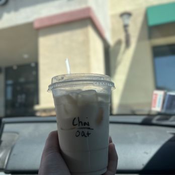 Chocolate Fish Coffee Roasters - Chai with Oat Milk - FANTASTIC - Coffee Roasteries Near Me - Folsom, California Chocolate Fish Coffee Roasters - Chai with Oat Milk - FANTASTIC - Coffee Roasteries Near Me - Folsom, California