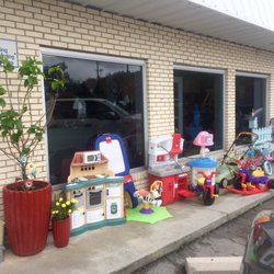 Pass It On Consignment Shop